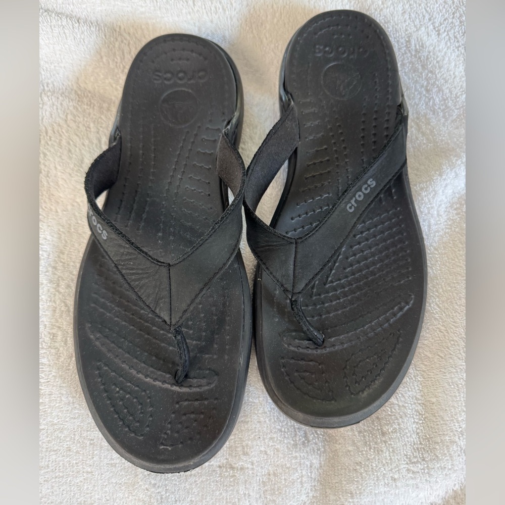 CROCS Classic Black Sandals
